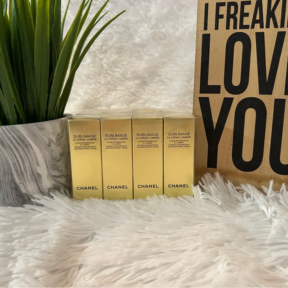 Chanel Sublimage La Creme Lumiere Regenerating & Brightening Cream Bundle